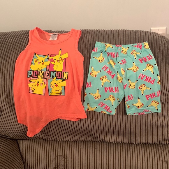 Size 4/5 Xs 3T Pikachu Sleepwear - Picture 1 of 1